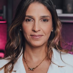 Ana Carolina Oliveira