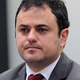 Glauber Braga