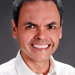Dr. Gil Carlos