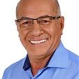 Professor Alcides