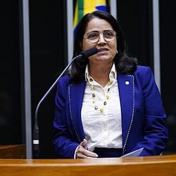 Rosângela Reis