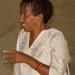 Leci Brandão