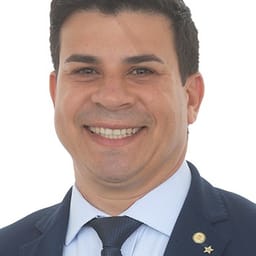 Carlos Veras