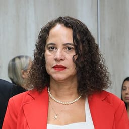 Luciana Santos